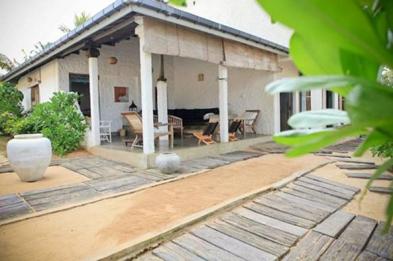 Coco Mari Villa Хиккадува Экстерьер фото
