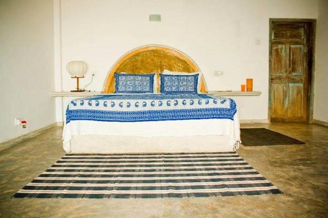 Coco Mari Villa Хиккадува Экстерьер фото