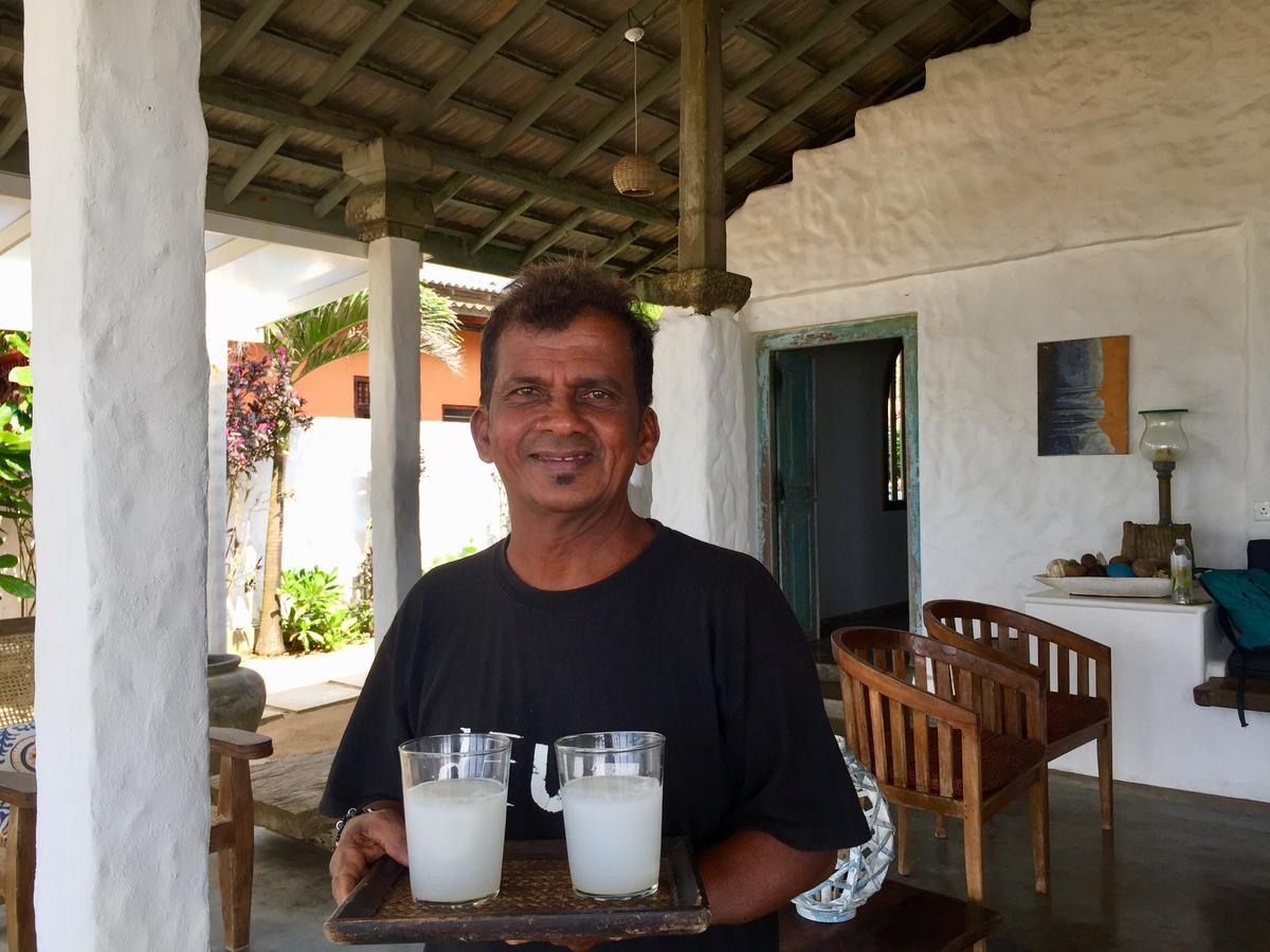 Coco Mari Villa Хиккадува Экстерьер фото